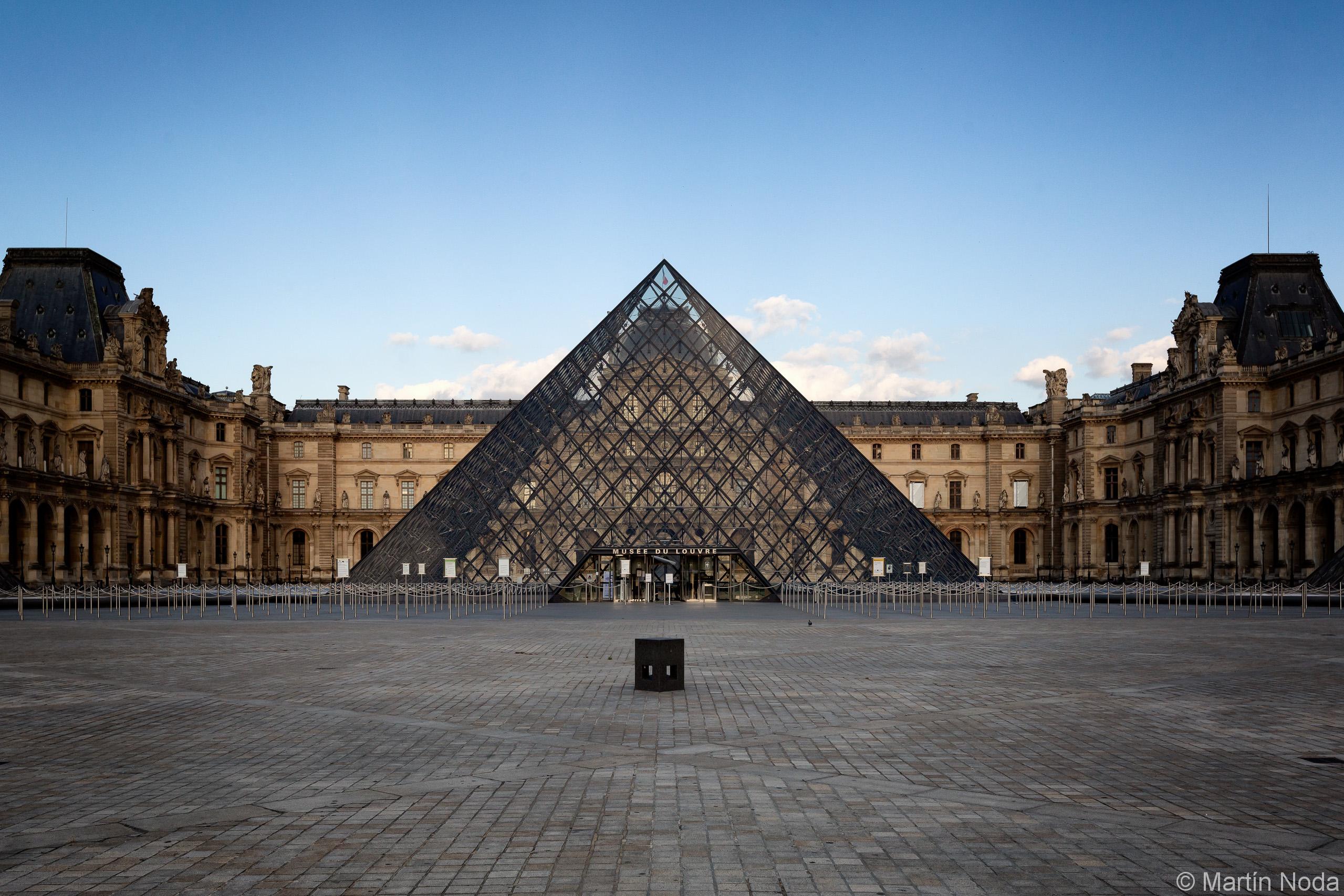 Le musée du Louvre est fermé au public a cause de la crise du coronavirus, Paris, 25 mai 2020.